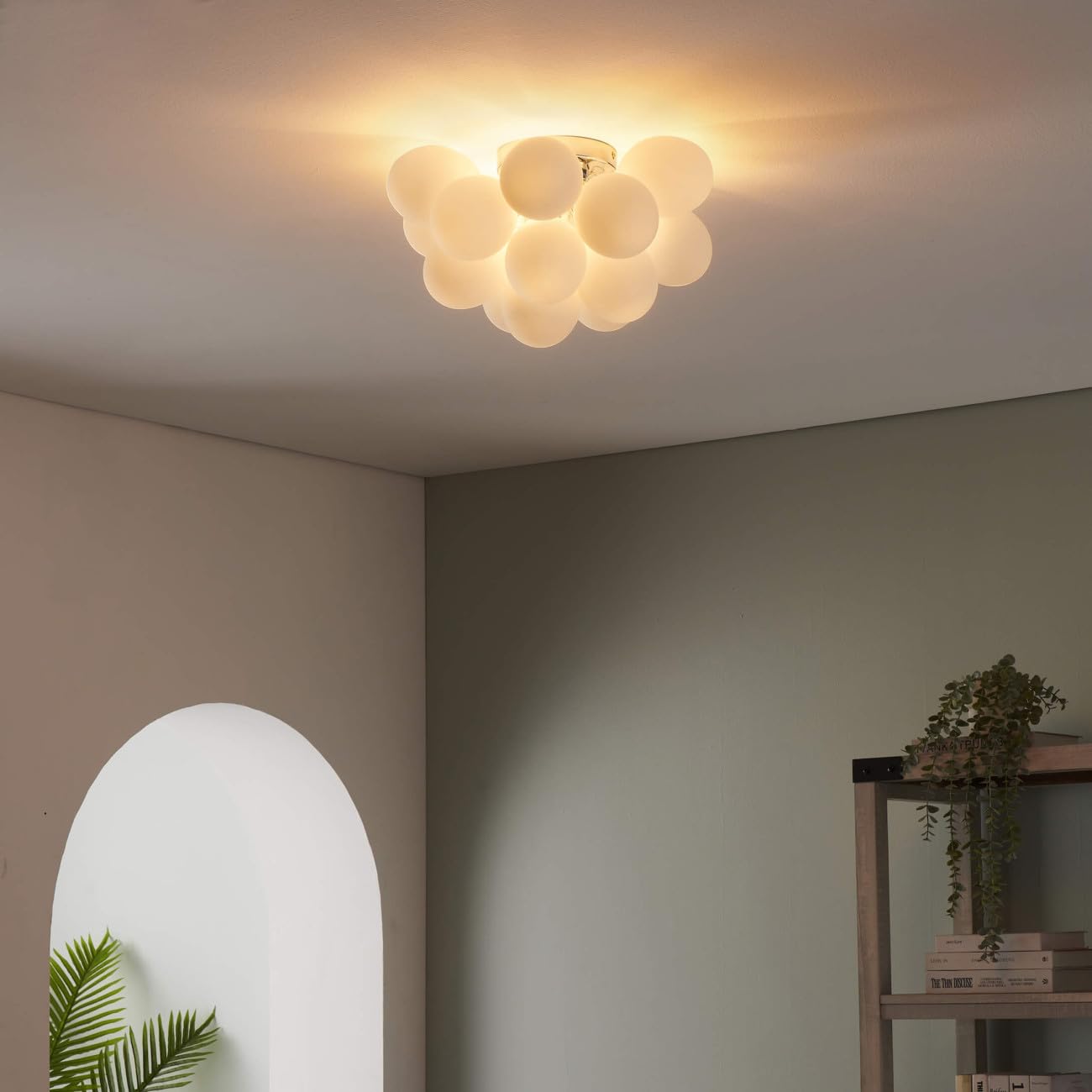 KOSILUM – Moderne hanglamp met 17 witte glazen – Bartali, warm wit licht, verlichting voor woonkamer, slaapkamer, keuken, hal – 3 x max. 28 W – G9 – IP20