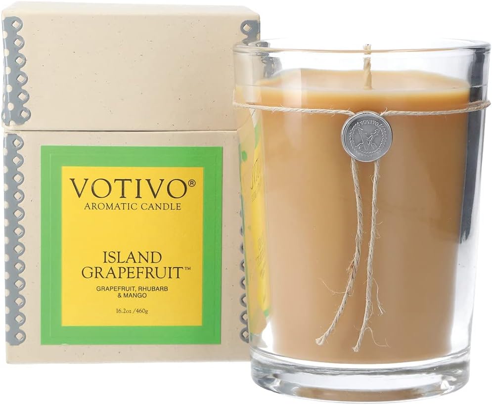 Votivo Aromatic Candle Island Grapefruit Home & Kitchen