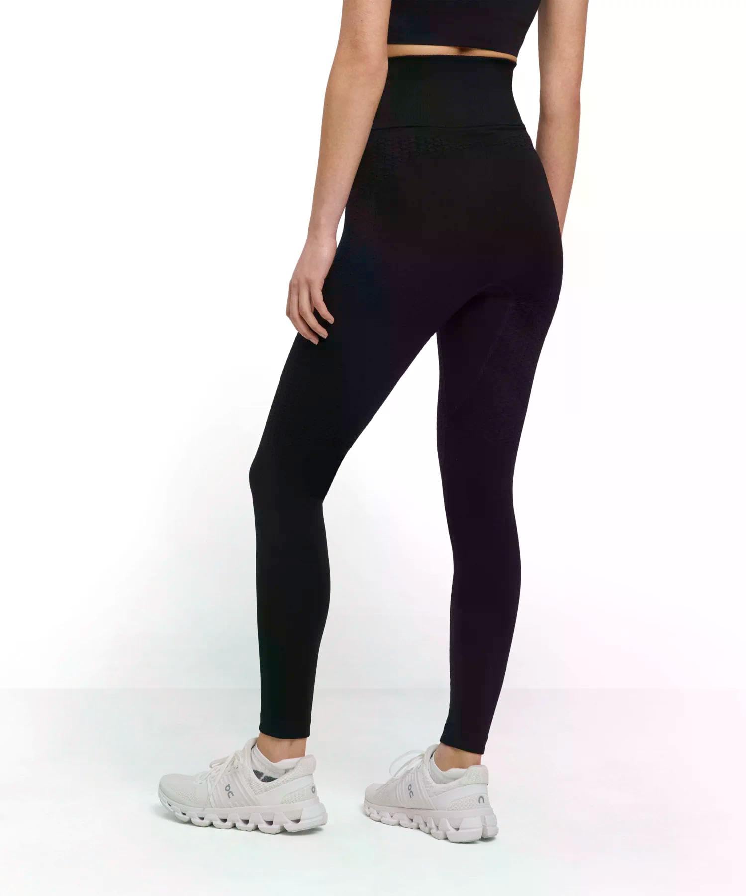 FALKE Damen Cellulite Control Light Sporthose Funktionshose gegen Cellulite bessere Durchblutung für intensive Workouts atmungsaktives schnelltrocknendes Funktionsmaterial 1 Stück