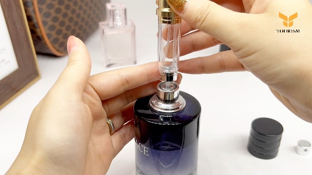 Amazon.co.jp: アトマイザー 【6色展開・ワンタッチ詰め替え・持ち運び