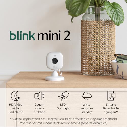 Blink Mini 2 – Überwachungskamera, smarte Plug-in-Sicherheitskamera mit HD-Nachtsicht in Farbe, integriertem Spotlight, Gegensprechfunktion und Bewegungserfassung, Alexa-kompatibel (weiß)