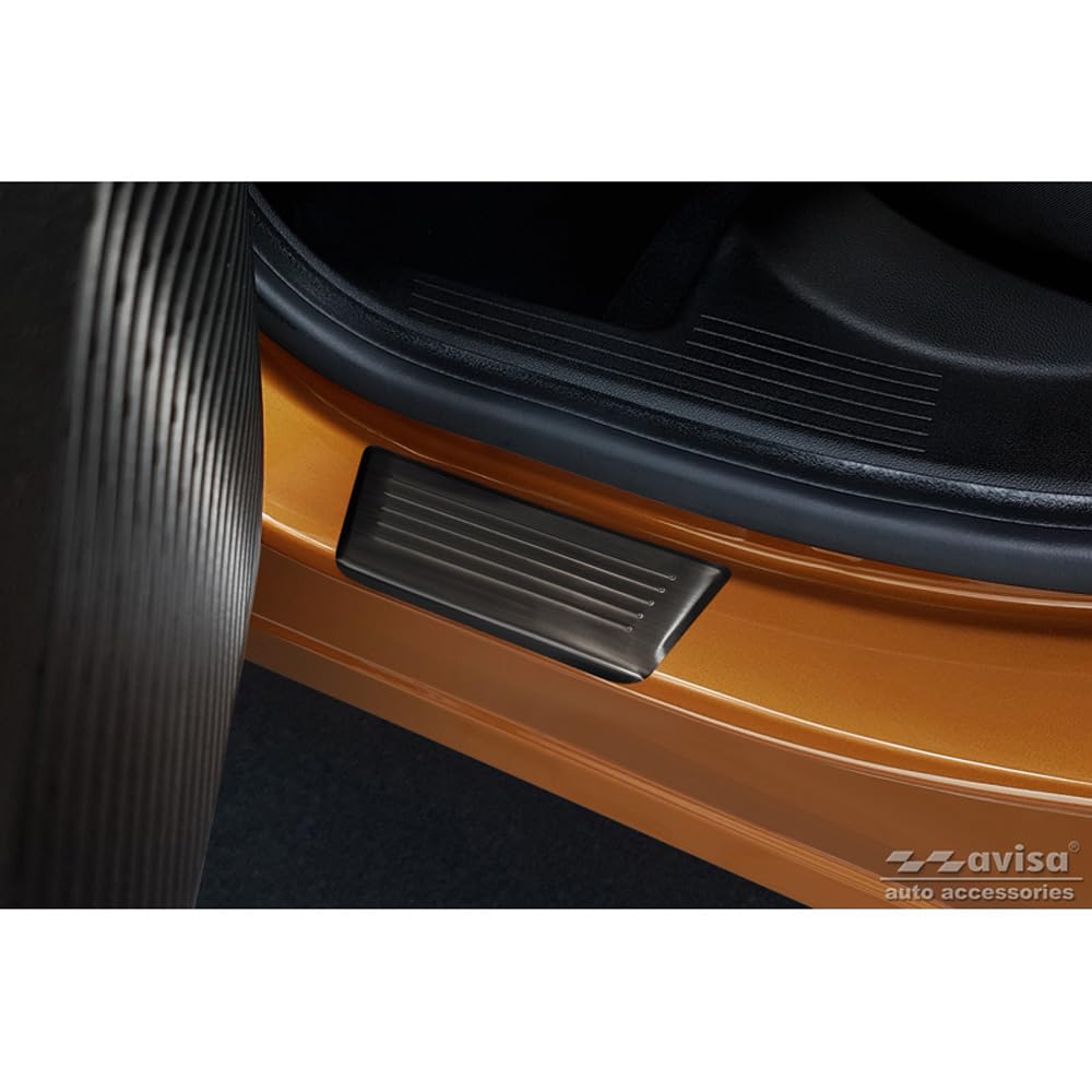 Czarne ochraniacze progów drzwi ze stali nierdzewnej kompatybilne z Renault Captur II 2020 - "Lines" - 4-częściowe