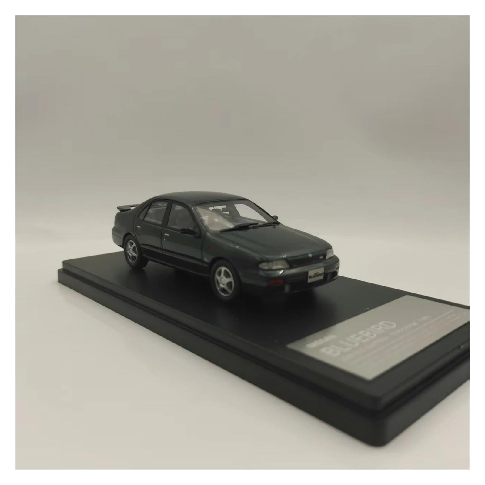 Metallo Scala Replica 1 43 per Nissan Bluebird 2000 Sss-g Attesa 1991 modello auto statica in lega collezione decorazioni per la casa Hobby Veicoli Giochi Set