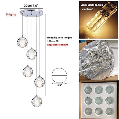 Plafonnier suspendu en cristal pour illuminer efficacement un haut plafond