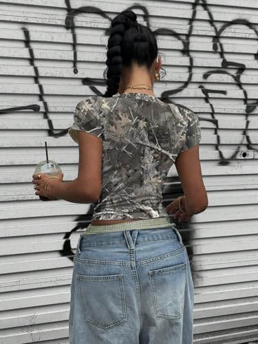 QJQ Women's Y2k Camo Crop Tops Short Sleeve Crewneck Maple Leaf Print Slim Fit T Shirts Grunge Going Out Top3