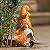 LA Jolie Muse 11.3'' Solar Gnomes Garden Statues-Resin Bee Garden Gnomes Figurine Holding Honey Jar with Solar Lights, Outdoor Gnomes Decorations for Yard Patio Lawn Porch, Garden Gifts for Mom