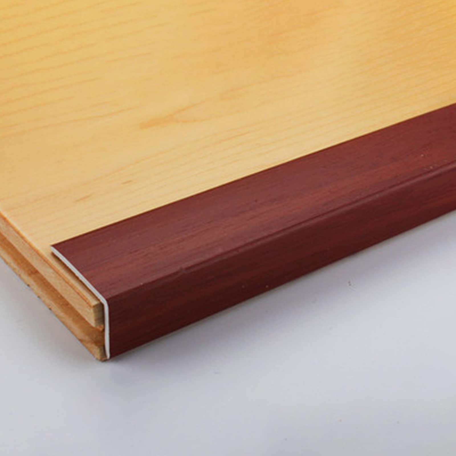 Bandes de protection escalier bois : évitez les rayures avec nos nez de marche discrets 99cm