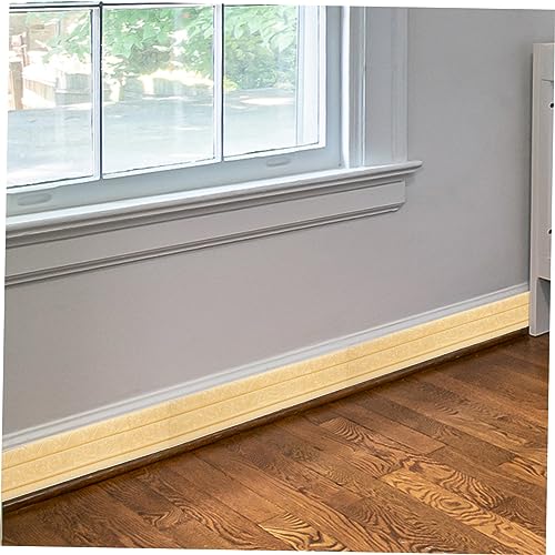Mousse flexible décorative et auto-adhésive pour habiller vos bas de mur facilement
