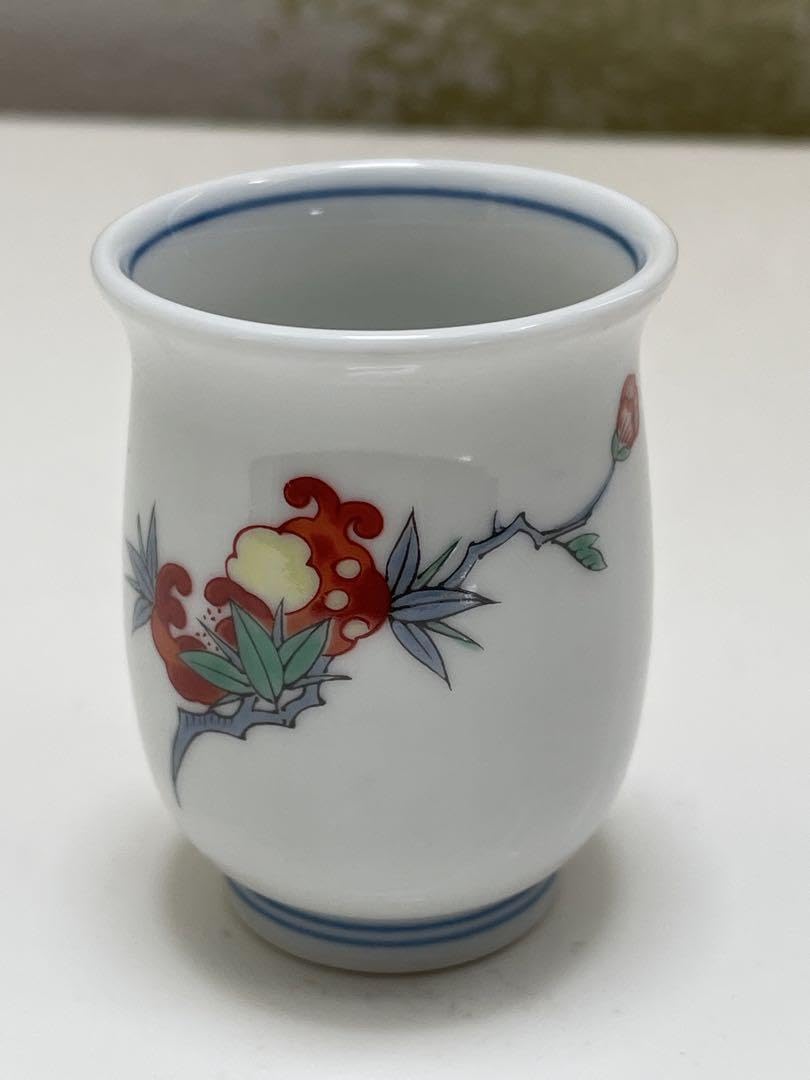 Amazon.co.jp: 有田焼 哲山作 ぐい呑み 5客セット : ホーム