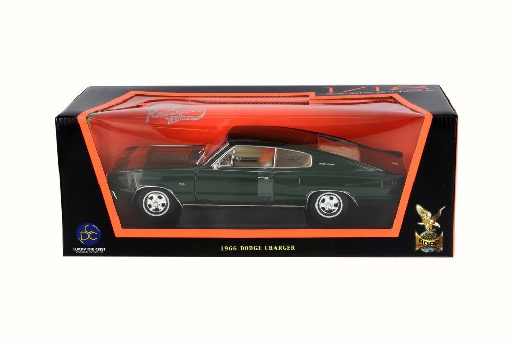 1966 Dodge Charger, Green - Road Signature 92638 - 1/18 Scale