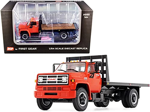 GMC ダブルキャブトラック 1/64スケール Amazon.com: GMC 6500 Flatbed Truck Orange 1/64 Diecast Model by