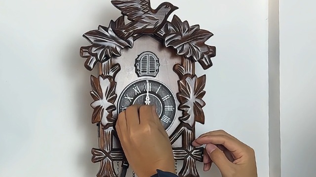 Amazon.com: Rylai Cuckoo Clock Large Wooden Wall Clock Handcrafted