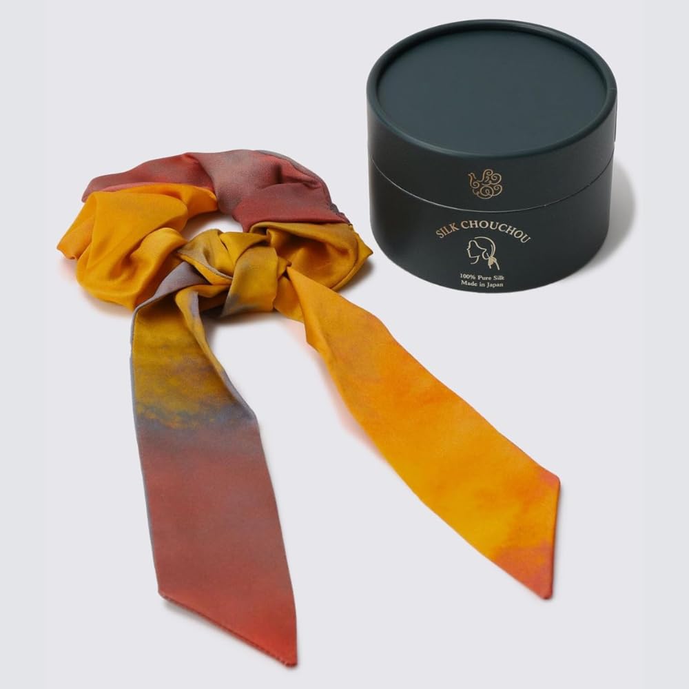 ロエムトウキョウ　シュシュ LOEM TOKYO ロエムトウキョウ ホワイト moon シュシュ - メルカリ