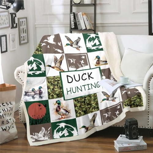 Duck Hunting Throw Blanket Mallard Duck Blanket Fishing and Hunting Themed Fleece Blanket for Kids Boys Girls Wild Animal Flying Duck Fuzzy Blanket Rustic Farmhouse Wild Theme Sherpa Blanket