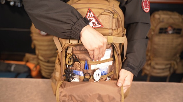 Waterproof Phone Pouch Mardingtop 35L Molle Tactical Backpack