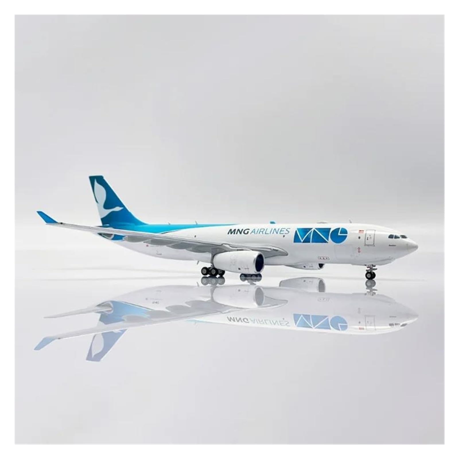CLMJHG Avión clásico Vintage Escala 1/400 A330 A330-200F TC-MCZ avión Modelo de aleación con Tren de Aterrizaje avión de Juguete
