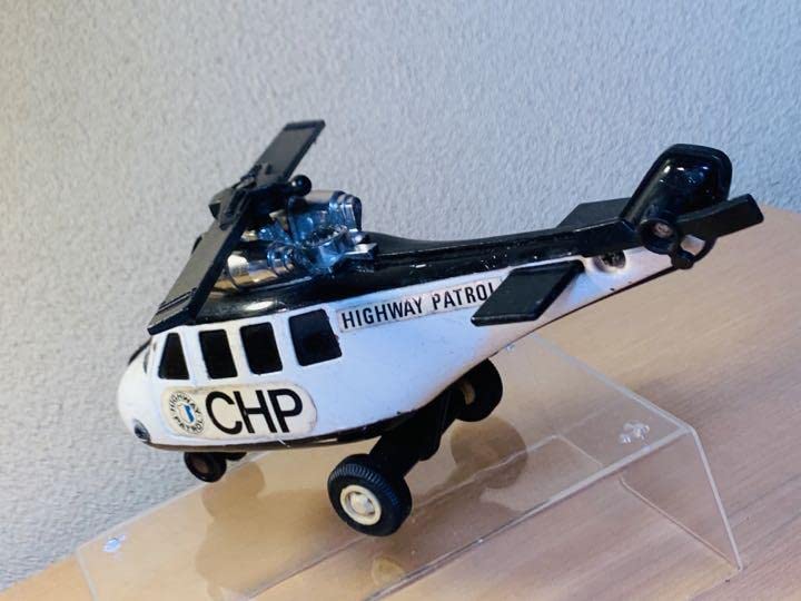 Amazon.co.jp: 日本製昔のブリキCHP ヘリコプター懐かしいHIGHWAY