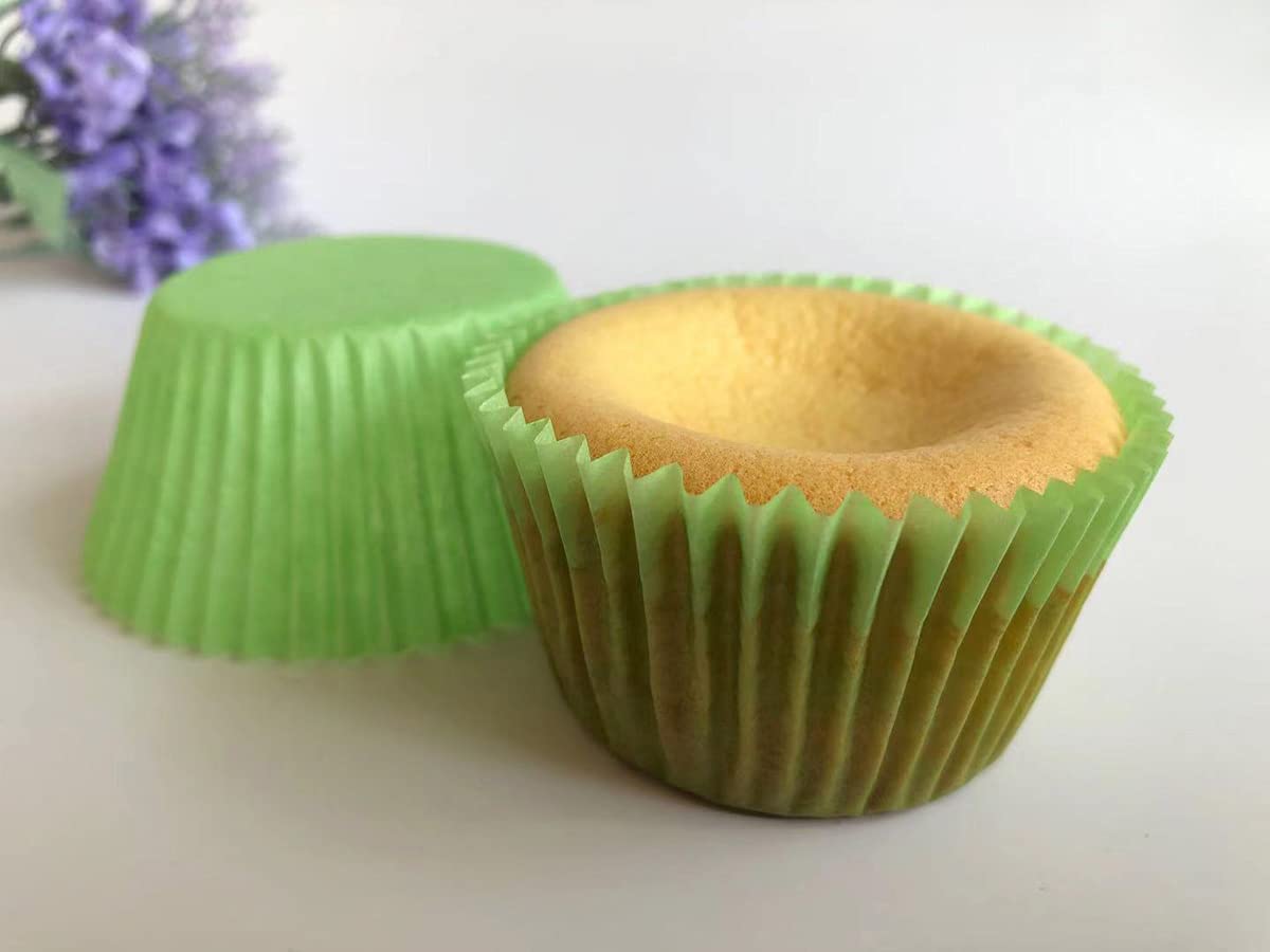 Green Cupcake Liners - Moldes de papel a prueba de grasa estándar para fiestas y más, 150 unidades