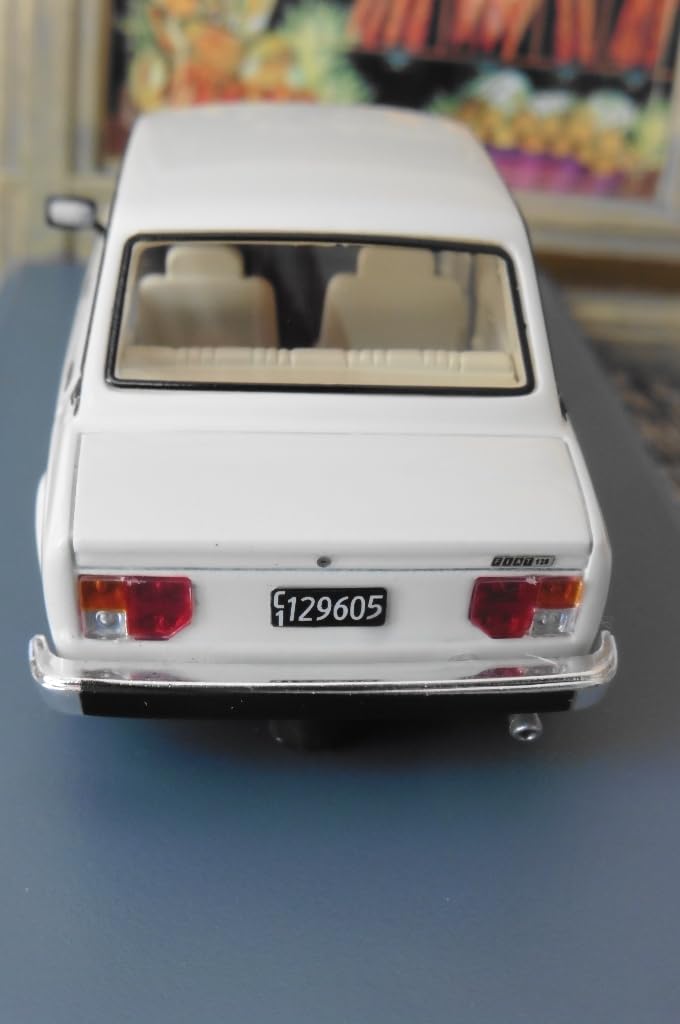 Fiat 128 CL, blanche, Maradona, 1982, voiture miniature, Miniature