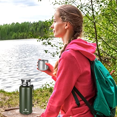 Borraccia con isolamento sottovuoto con coperchio