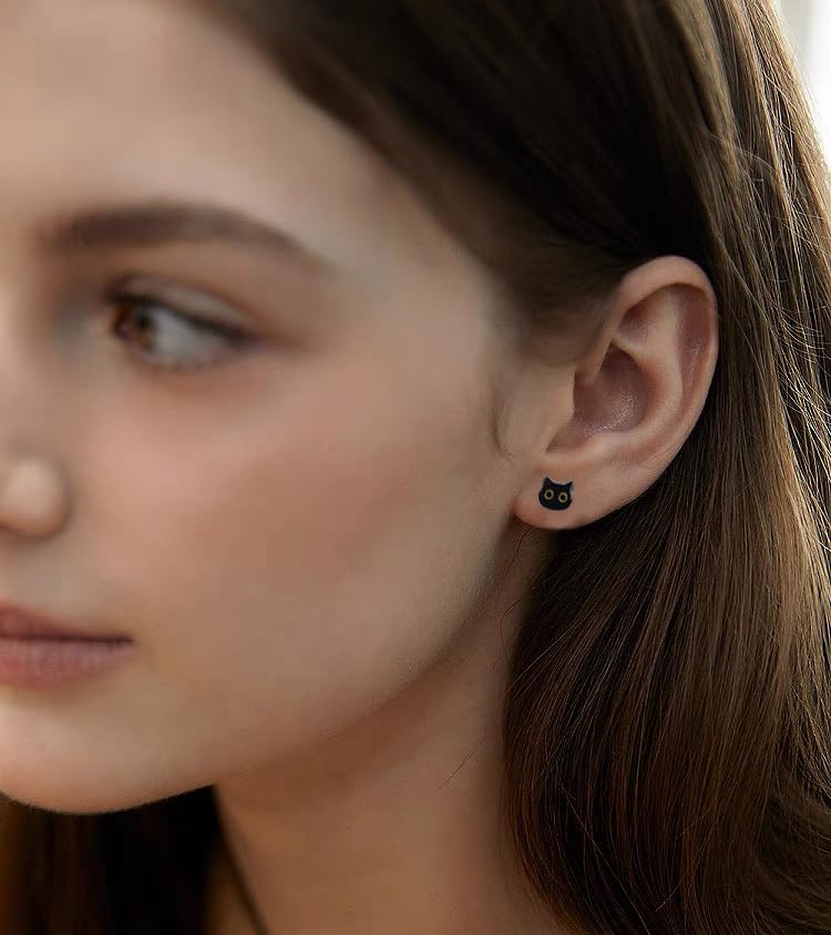 Cute Black Cat Head Stud Tiny Small Earrings Funny Lovely Yellow Eyes Kitten Cartilage Tragus Post Earring Simple Statement Animal Ear Studs Lightweight Jewelry for Women Sister Daughter2