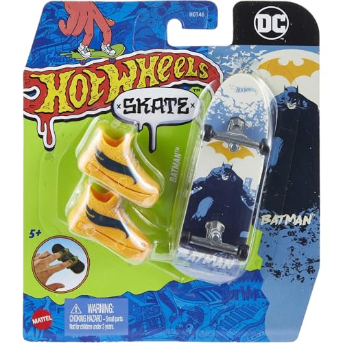 Hot Wheels Warner Bros Skateboard Toy Vehicle with Tennis for Kids Ages 5 and Up
