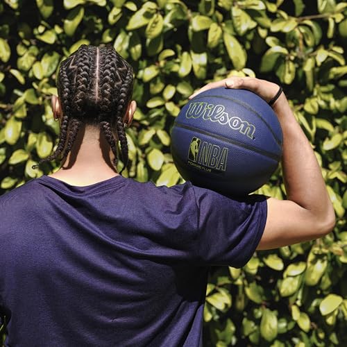 Balón de baloncesto Wilson NBA Forge Plus granate con tacto premium tamaño 7 resistente 7