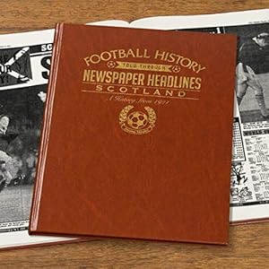 Signature Gifts Premium gepersonaliseerd voetbalboek met krantenknipsels