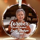 Fastpeace Personalisierte Gedenk-Sonnenfänger-Ornament mit Foto – individuelle Glasornament mit 'Forever in Our Hearts' Zitat – in Loving Memory Regenbogen Kristall Andenken – Verlust eines geliebten