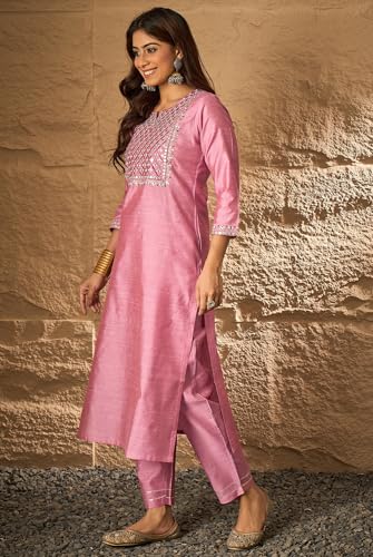 Image of Women's Silk Blend Solid Regular Kurta Set
