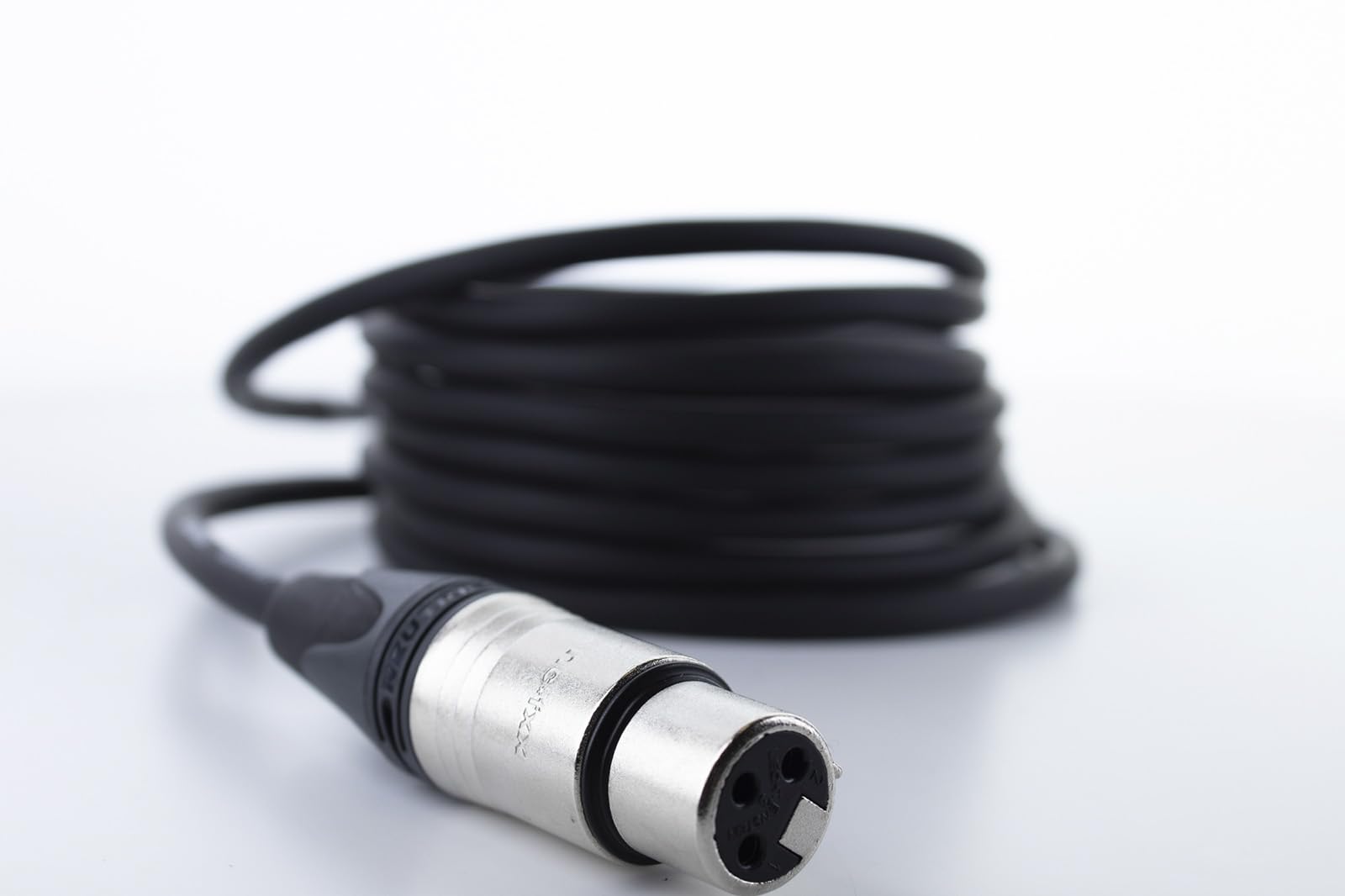 CORDIAL - CXM1FM - kabel mikrofonowy XLR 1 m, wtyczka NEUTRIK XLR NC3 XX f/m, Select