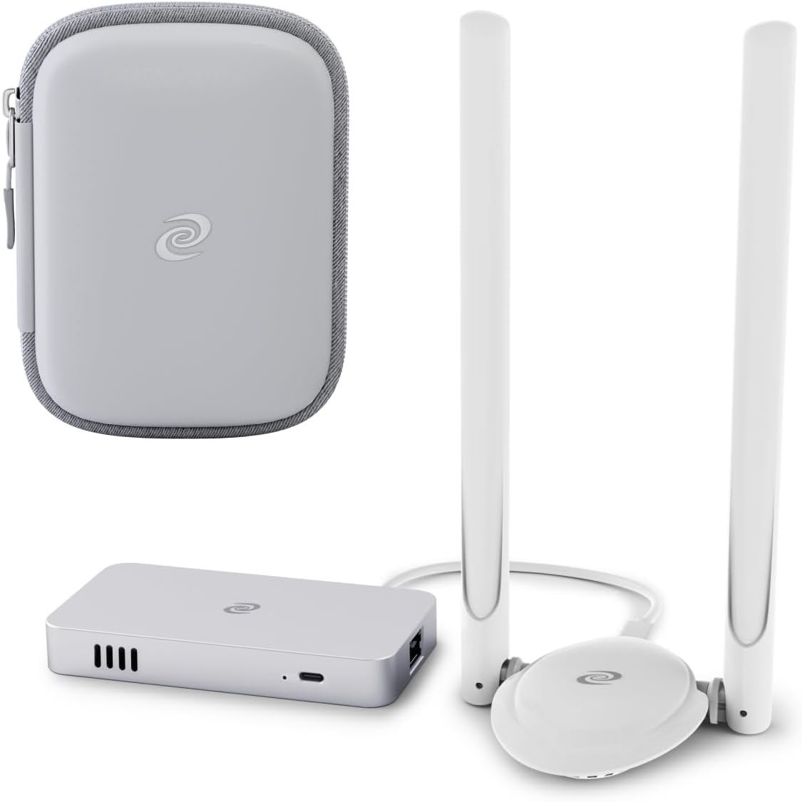 Deeper Connect Mini router, two antennas, and a grey carrying bag.