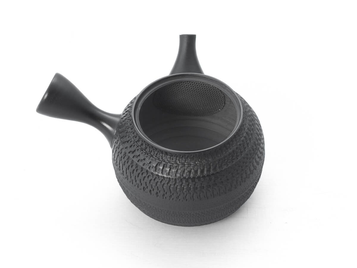Japanische Tee-Kanne Tokoname Ton, 500 ml, schwarz. Handmade. Unglasiert, integriertes Keramik Tee-Sieb