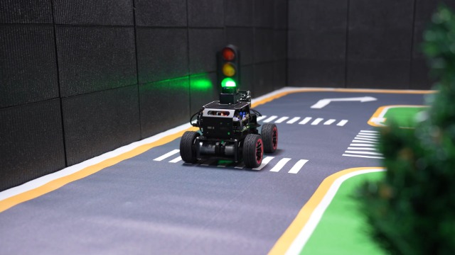Amazon | ロボットカー Raspberry Pi 5 ROS2 用、プログラム可能な AI