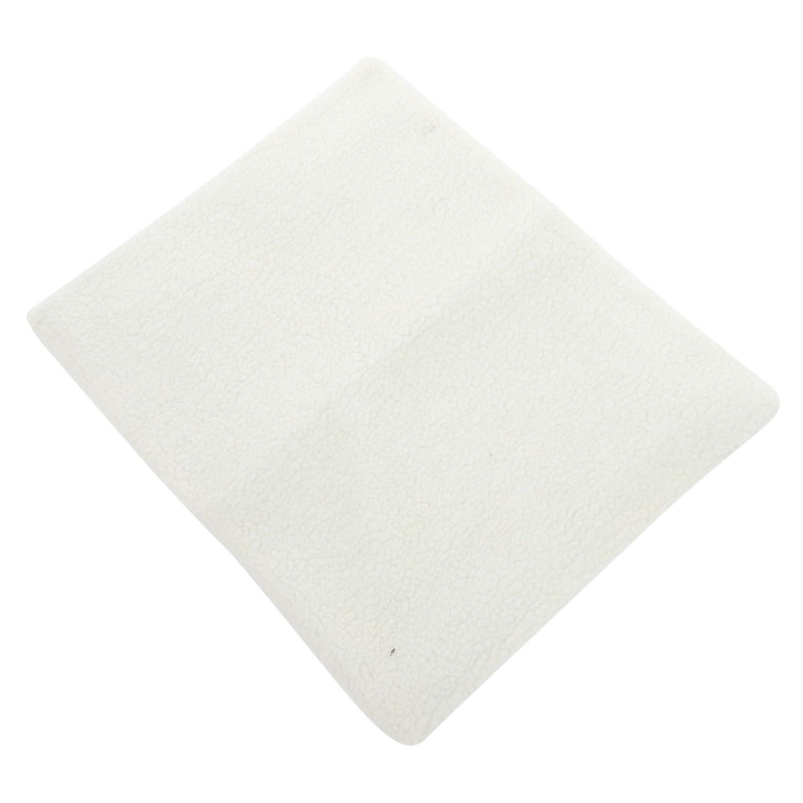 GRIRIW Heated Dog Blanket Pet Self Warming Pad Outdoor Cat Bed Indoor Pet Heating Pad Safe Fleece Material