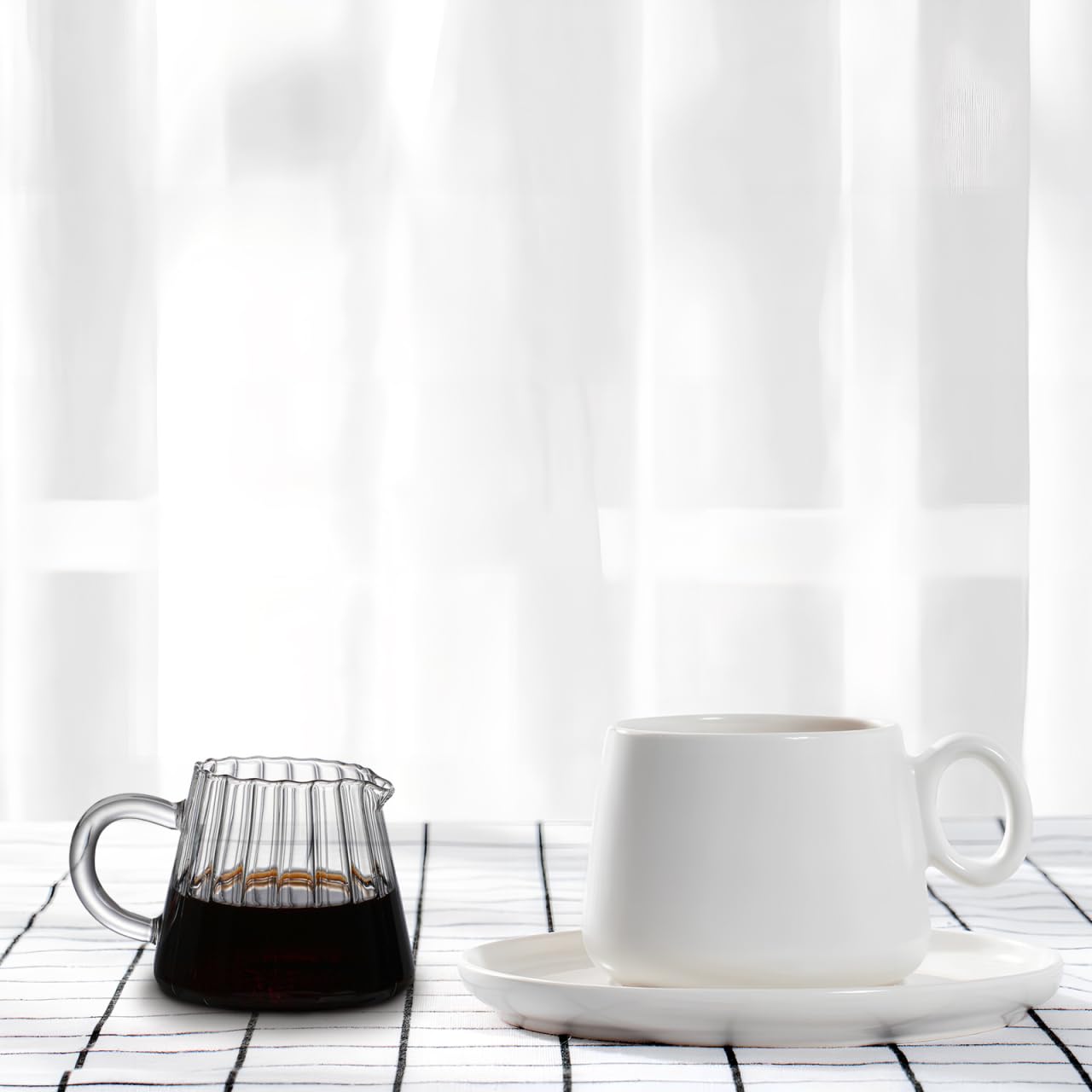 GLEAVI Juego de 2 jarras pequeñas de leche con boquilla de espuma para café, té de vidrio esmerilado, cafetera de café con alto contenido de borosilicato
