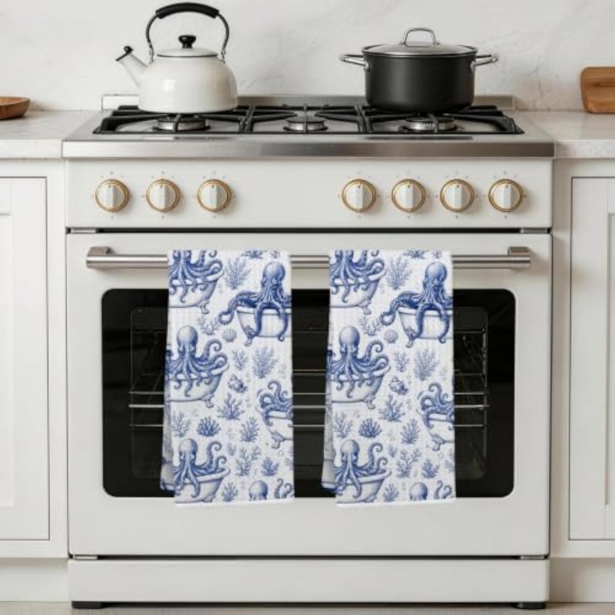 2 Pcs Funny Blue Octopus Hand Towels for Bathroom