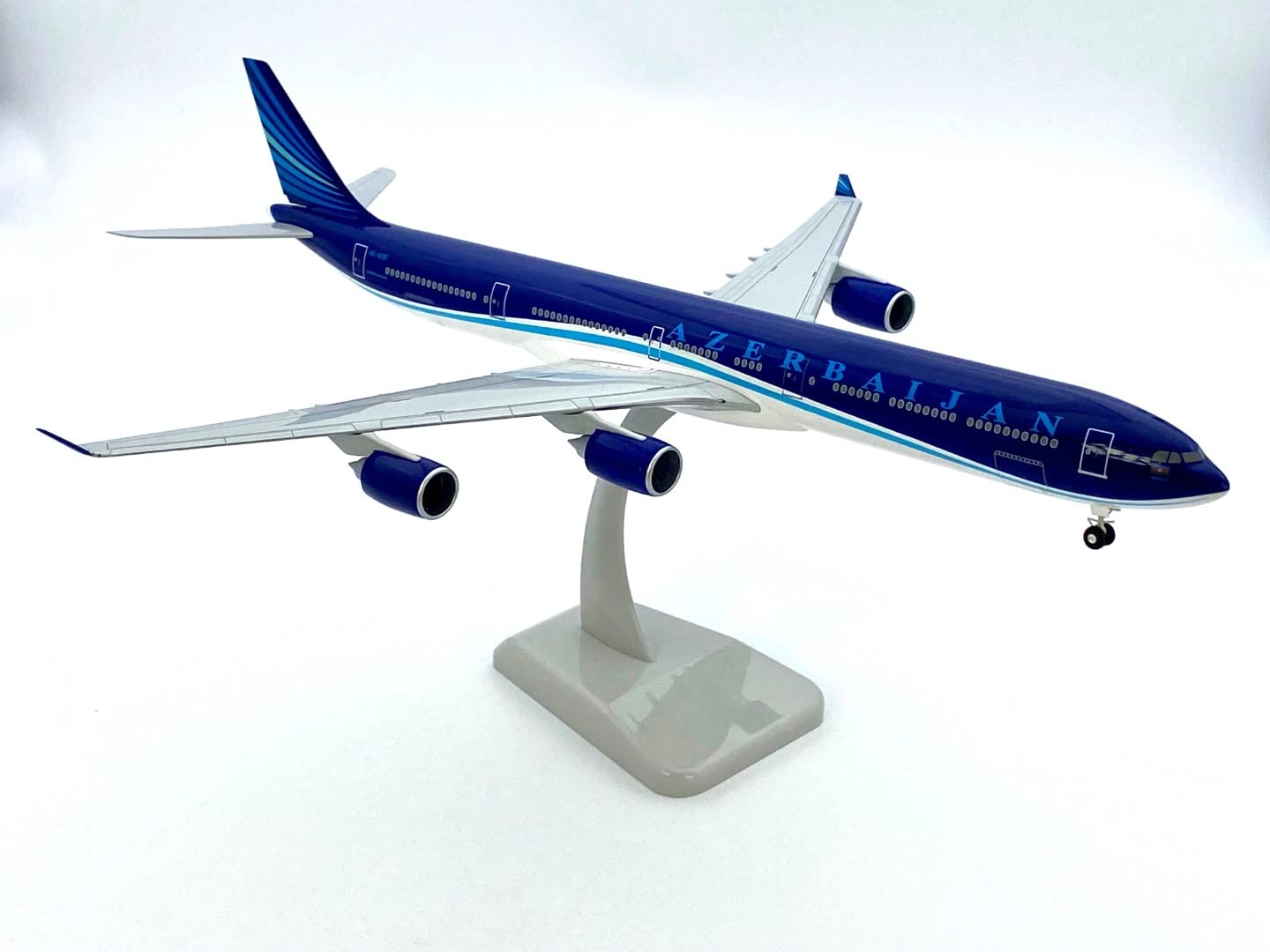 Amazon.co.jp: Hogan Wings 1/200 Airbus A340-600 Azerbaijan