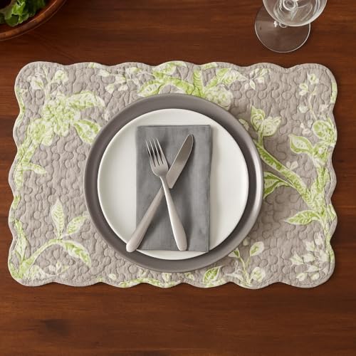 Image of 13 inch x 19 inch Julia Quilted Vintage Floral Scalloped Jacobean Spring Set of 6