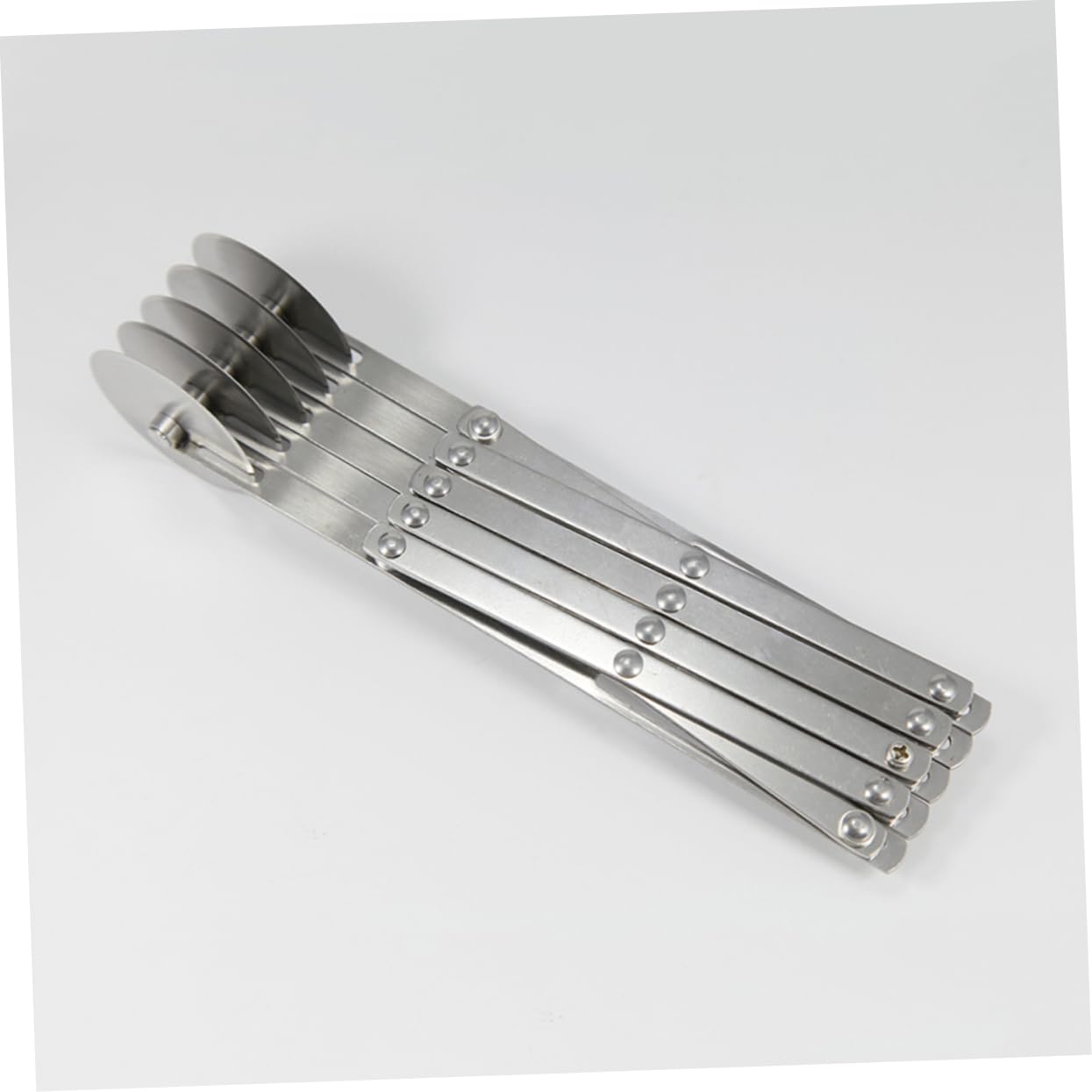 OFFSCH Stainless Steel Multi Round Dough Divider for Pizza Brownies Cookies and Pastry Cutting Tool with Wheels for Precise Slices Kitchen Restaurant and Parties