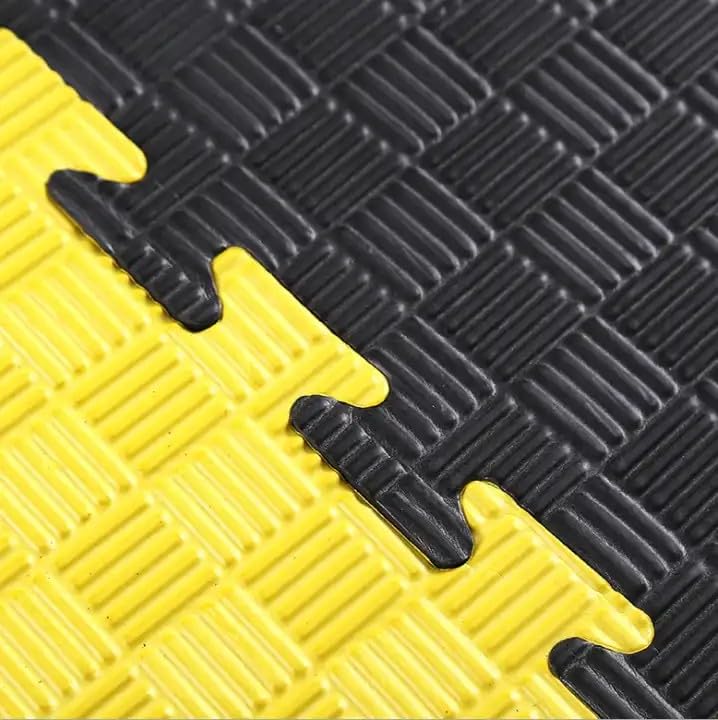 Tatami Puzzle 100x100x4 cm Set 10 Pezzi Nero/Giallo | Pavimento Palestra Antitrauma per MMA, Judo e Arti Marziali