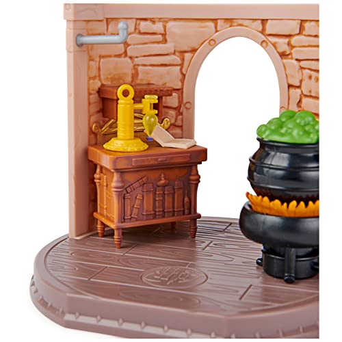 WIZARDING WORLD HARRY POTTER - PLAYSET COURS DE POTION - Coffret Univers Magique Cours De Potion Avec 1 Figurine Articulée Harry Potter et Accessoires - 6061847 - Jouet Enfant 5 ans et +