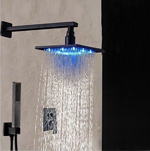 Pomme de douche pluie encastrable LED et pulvérisateur pour une salle de bain moderne