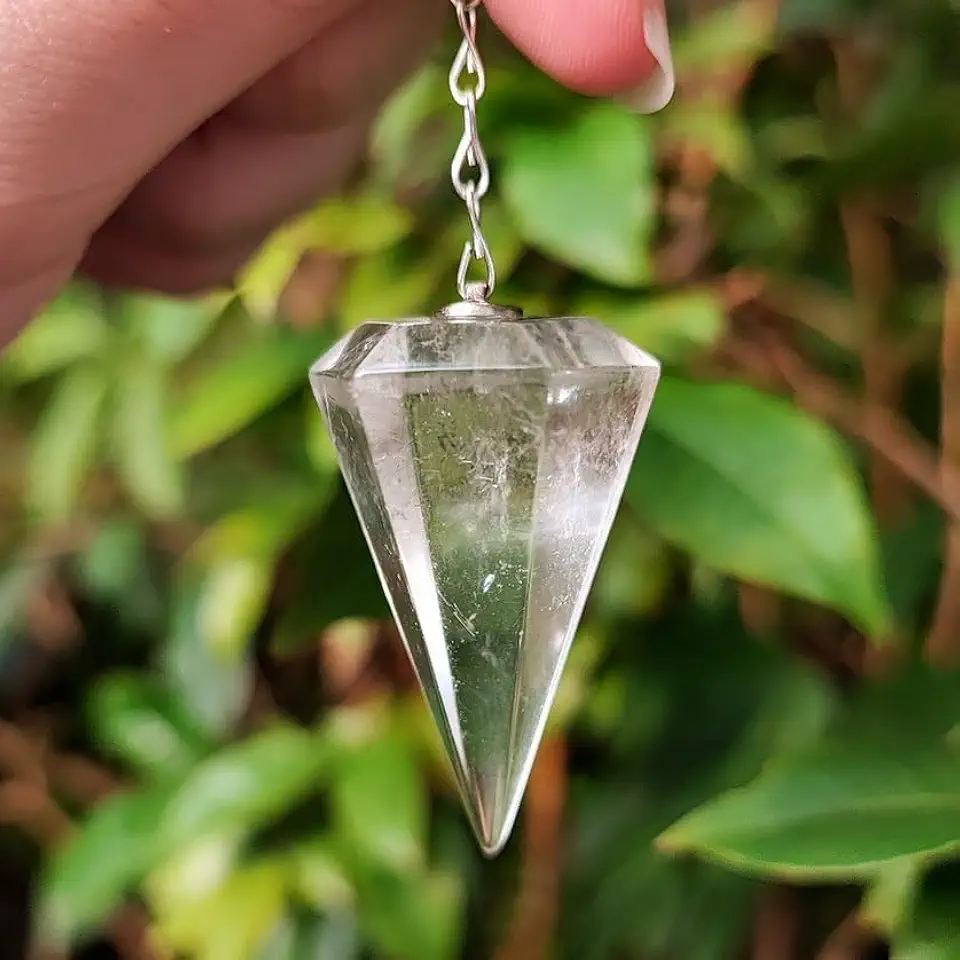 Pêndulo Quartzo Cristal Transparente Radiestesia Pedra Natural Facetado Mesa Radiônica Feng Shui Chakras Equilíbrio Vitti (5cm)