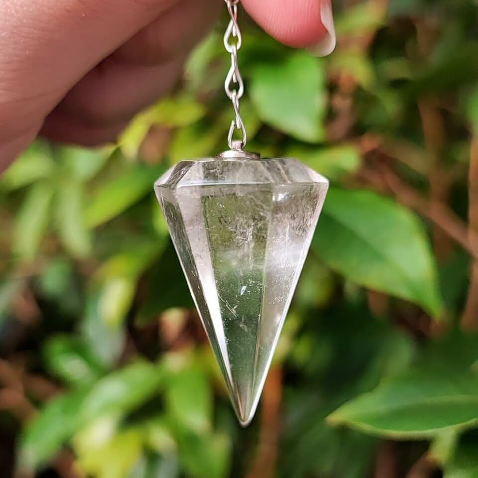 Pêndulo Quartzo Cristal Transparente Radiestesia Pedra Natural Facetado Mesa Radiônica Feng Shui Chakras Equilíbrio Vitti (5cm)