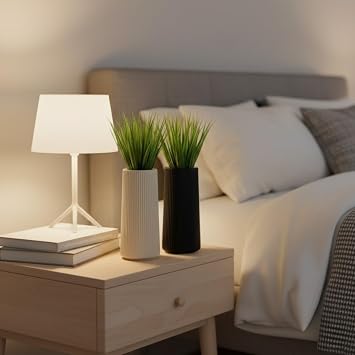 Üçlü Mini Yapay Sukulent Seti – 8 cm Saksı, Dekoratif Küçük Bitki Seti, Gerçekçi Görünüm, Salon Ofis Ev Masa Üstü Süs Bitkisi, Bakım Gerektirmez, Modern Dekor (SİYAH-BEJ)