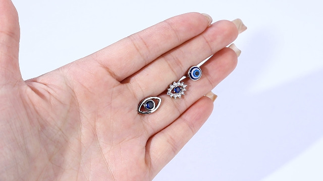 MUSECLOUD Evil Eye イヤリング レディース ホワイトゴールド メッキ 925 スターリング シルバー イービル アイ スタッド イヤリング ミニマリスト ブルー CZ