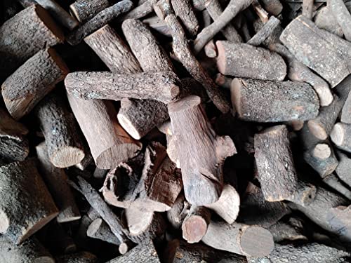 Leña de encina 29kg - para Barbacoa, Estufa, Chimenea, Cassette - Troncos Mezclados Grosor Medio 4-9cm y Grosor Ancho 10-25cm - Seca y Perfectamente Cortada en Troncos 30-40 cm de Largo Cover