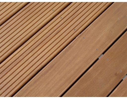 Terrassendiele Bangkirai | 25 x 145 mm | Länge 4,57 m | Fein Geriffelt, Pinhole | Standard Qualität | Holz-Terrassendiele