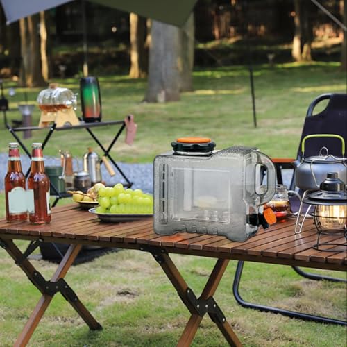 Cuisine familiale en camping sans panne d'eau grâce à ce réservoir